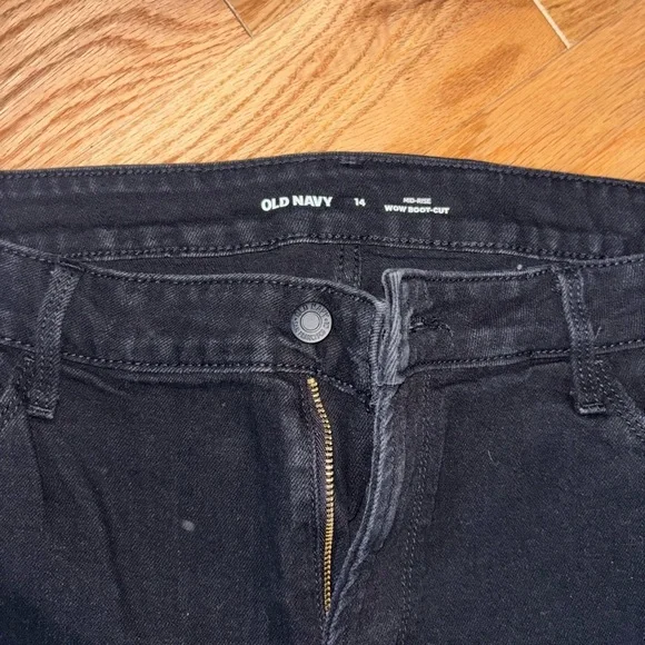 Old Navy Women's Boot Cut Jeans - Black - Picture 2 of 3